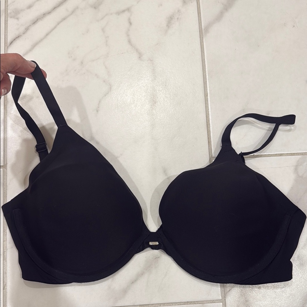 Victoria's Secret Very Sexy Black Plunge Bra with Underwire Support